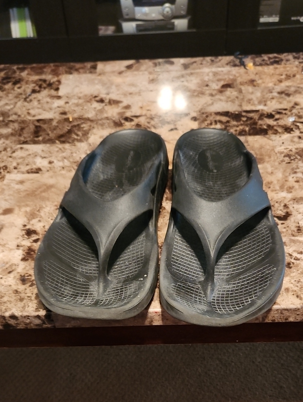 Oofos Thong Sandals Men's